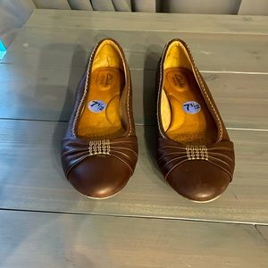 Clarks Flats Size 7.5